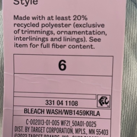 Wild Fable Mid-Rise Extreme Flare Pull On Bleach Wash Jeans - Picture 4 of 4